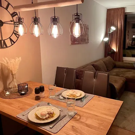 Apartamento Schoene Mit Schwimmbad, Sauna Und Balkon *